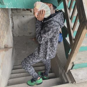 Meet your Posher, Malik